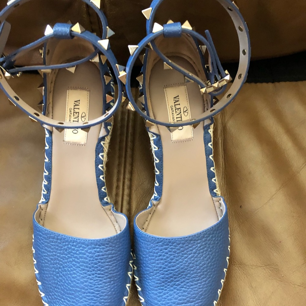 Valentino Garavani Rockstud Espadrille Wedge